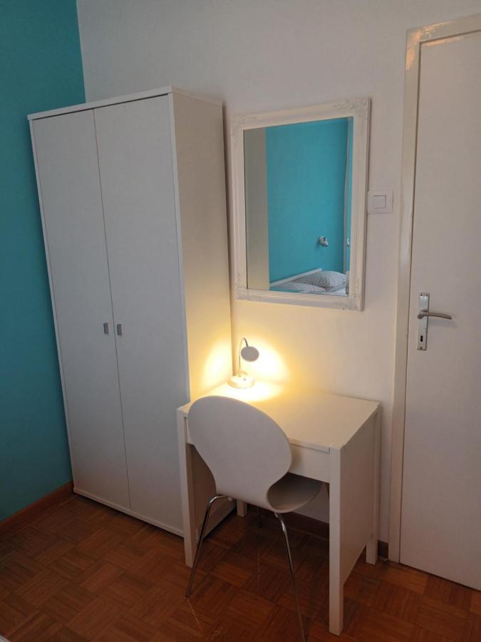 Apartments Leo Ровин Екстериор снимка