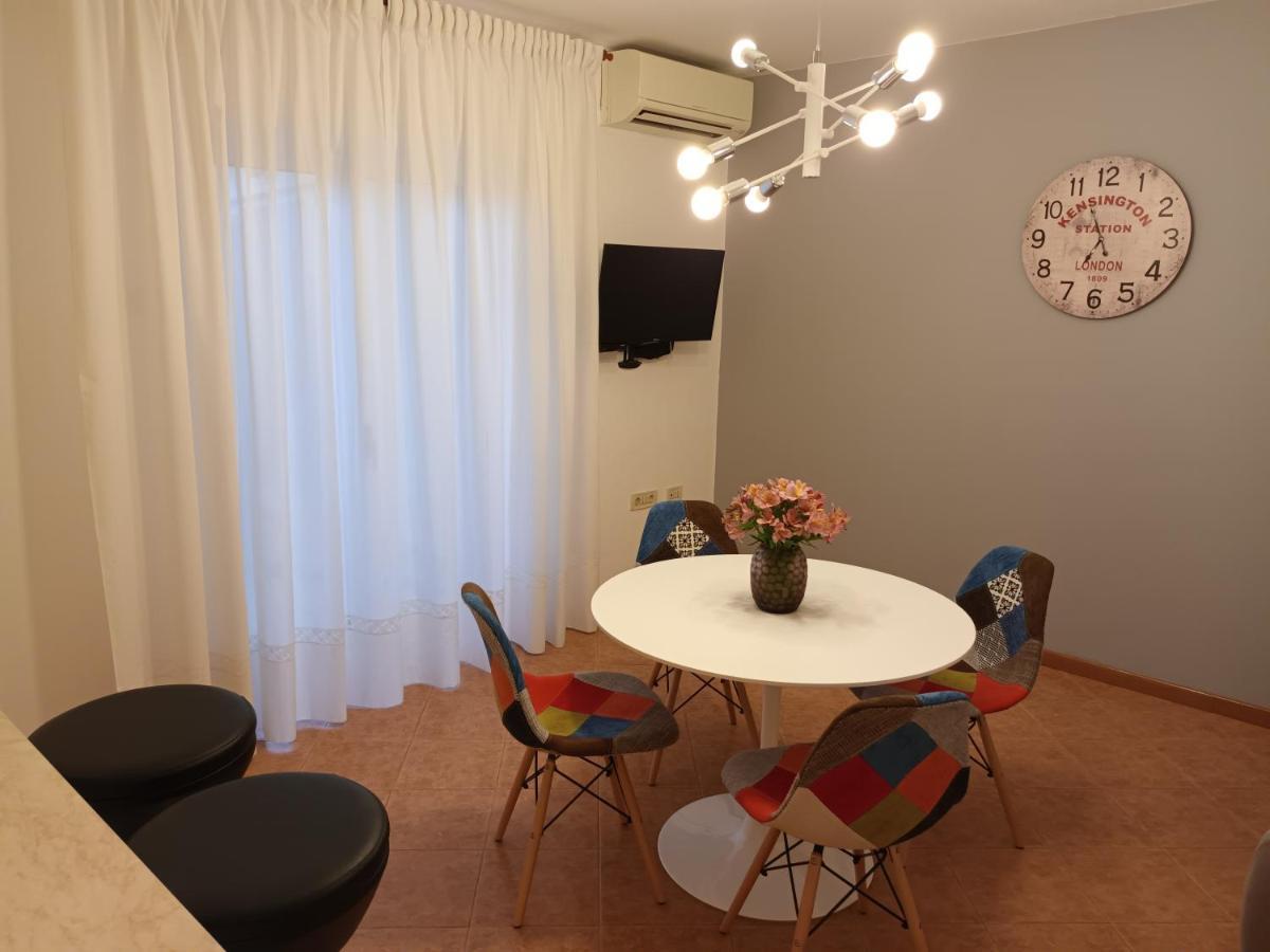 Apartments Leo Ровин Екстериор снимка